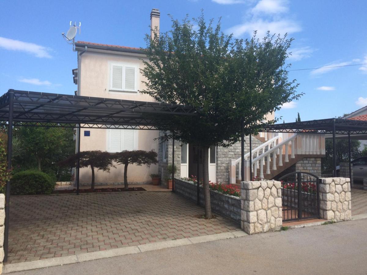 Apartments Malinska - Apartment 4 מראה חיצוני תמונה