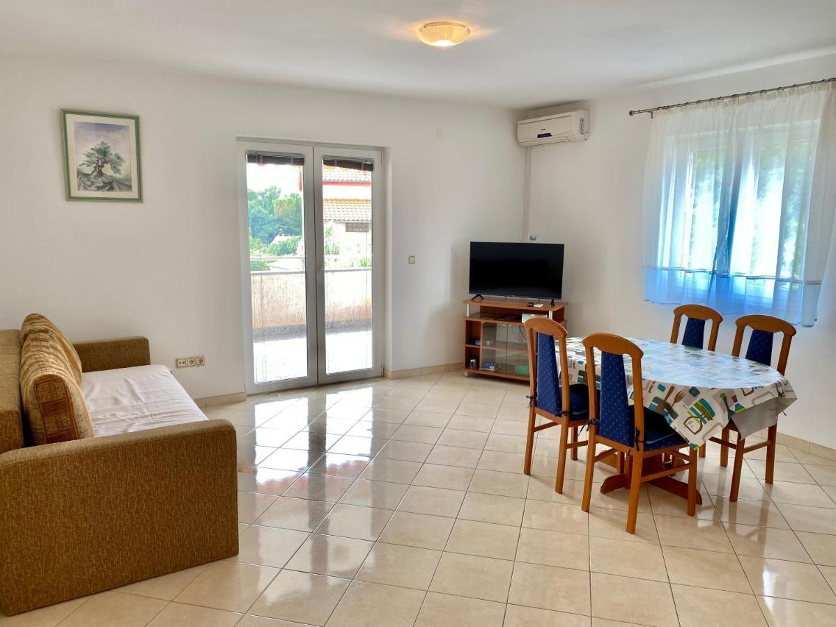 Apartments Malinska - Apartment 4 מראה חיצוני תמונה